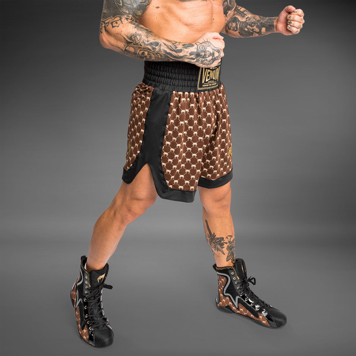 Short de Boxe Venum Monogram - Noir/Marron - product-type_Shorts de boxe