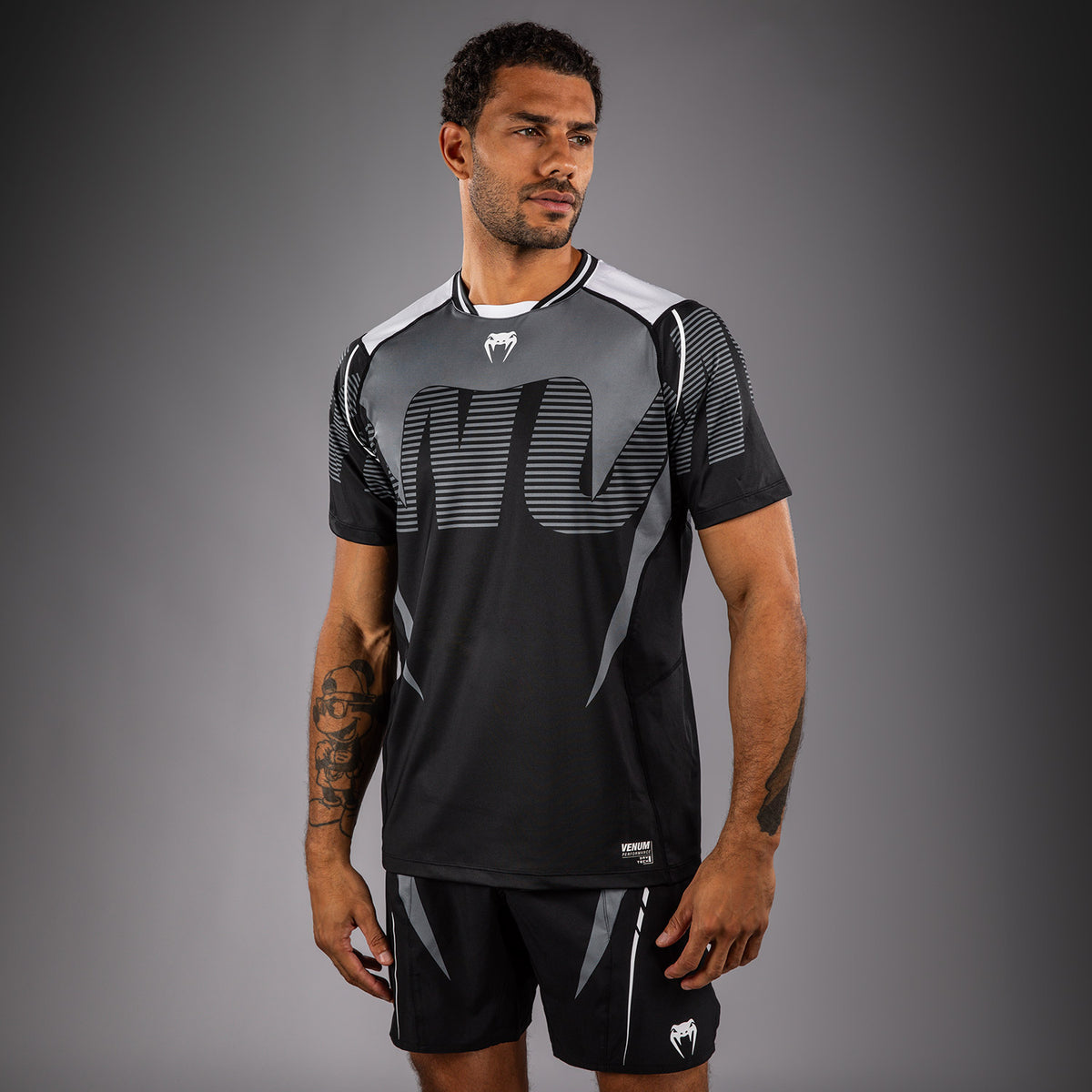 T-shirt Venum Adrenaline Dry Tech – Noir/Gris Argenté - product-type_T-Shirts Dry Tech