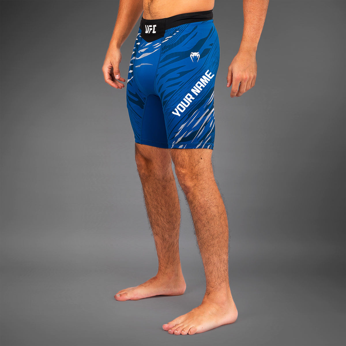Shorts Vale Tudo pour Hommes UFC Fusion by Venum Personnalisé Authentic Fight Night - Bleu - product-type_Shorts de MMA