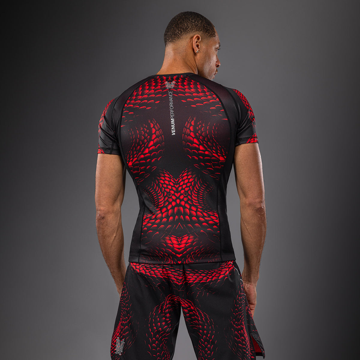 Rashguard à Manches Courtes Venum Matupa - Noir/Rouge/Argent - product-type_T-Shirts de Compression