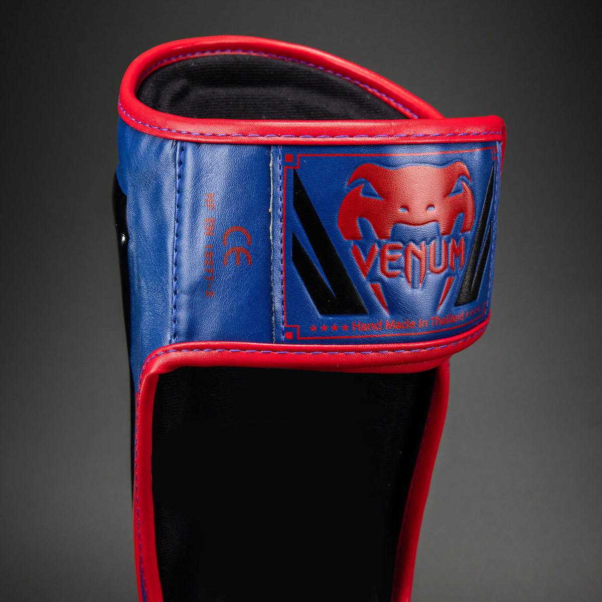 Protège-tibias Venum Elite - Bleu foncé/Rouge - product-type_Protège-tibias