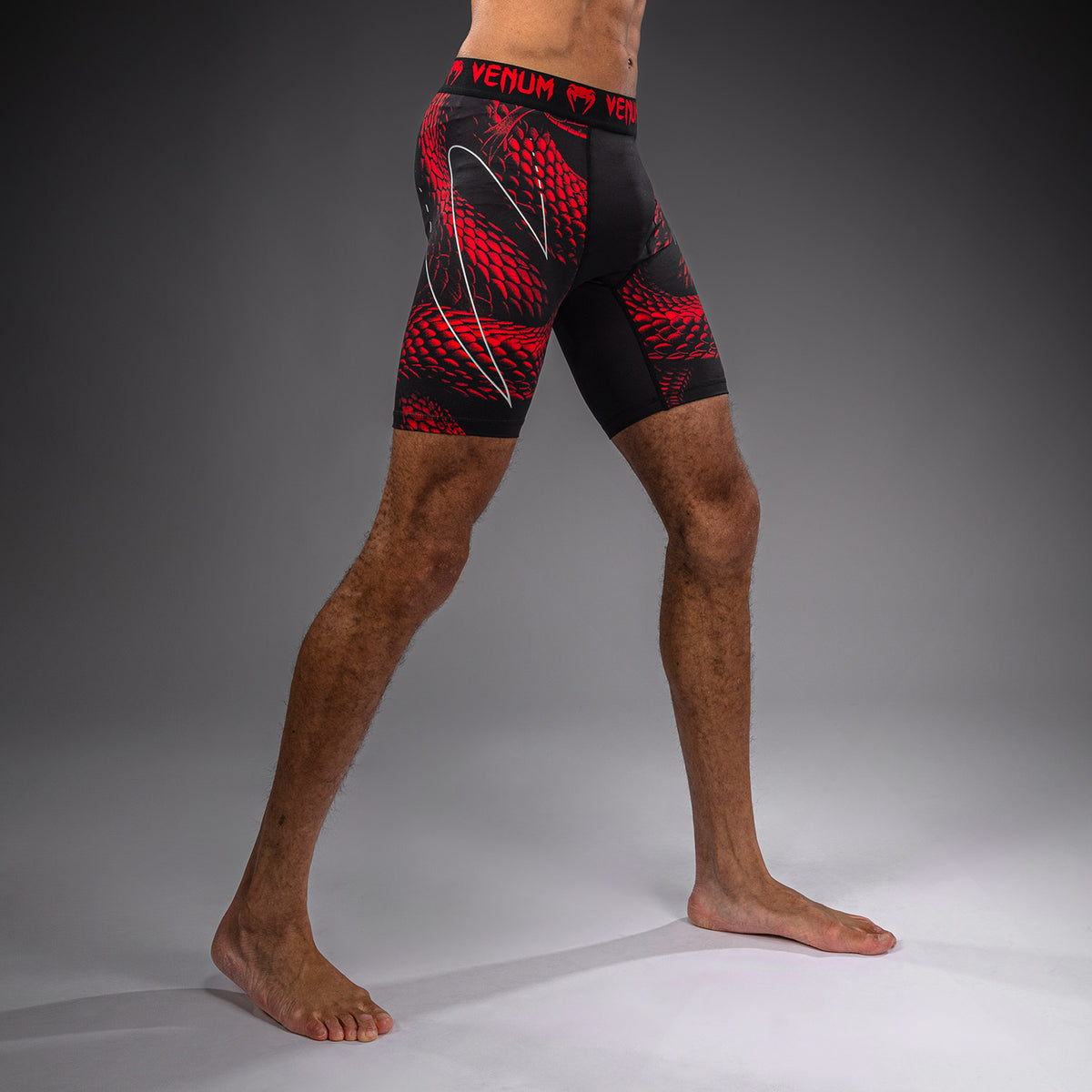 Short de Compression Venum Matupa - Noir/Rouge/Argent - product-type_Shorts de compression
