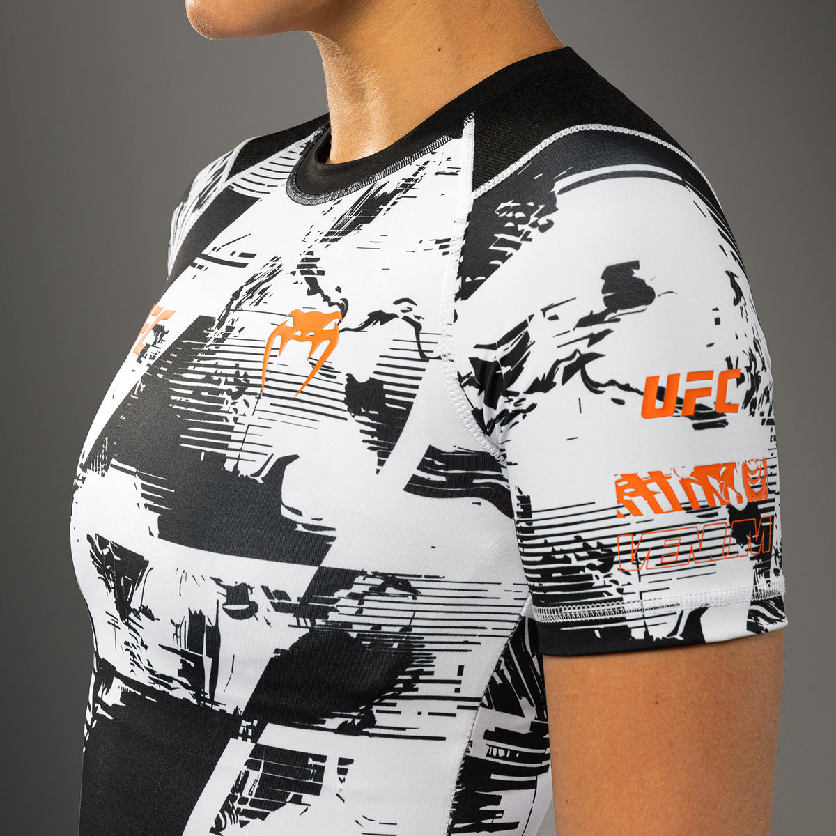 Rashguard manches courtes Performance Femme UFC Zenith by Venum Authentic Fight Week - Blanc - product-type_T-Shirts de Compression