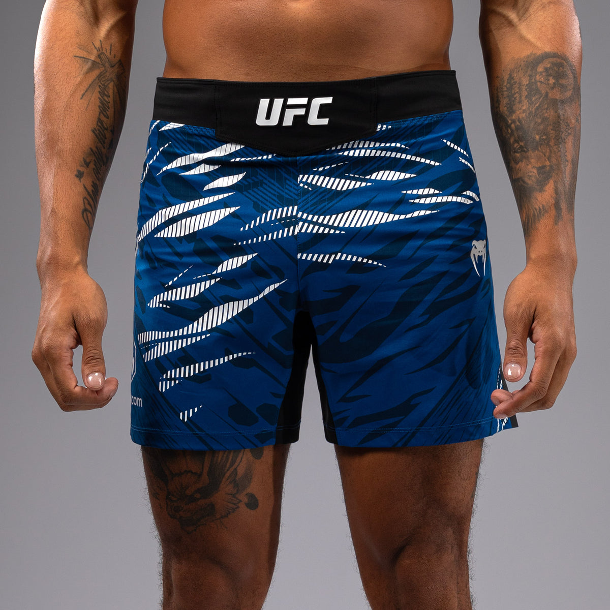 Shorts de Combat pour Hommes UFC Fusion by Venum Authentic Fight Night - Coupe Courte - Bleu - product-type_Shorts de MMA