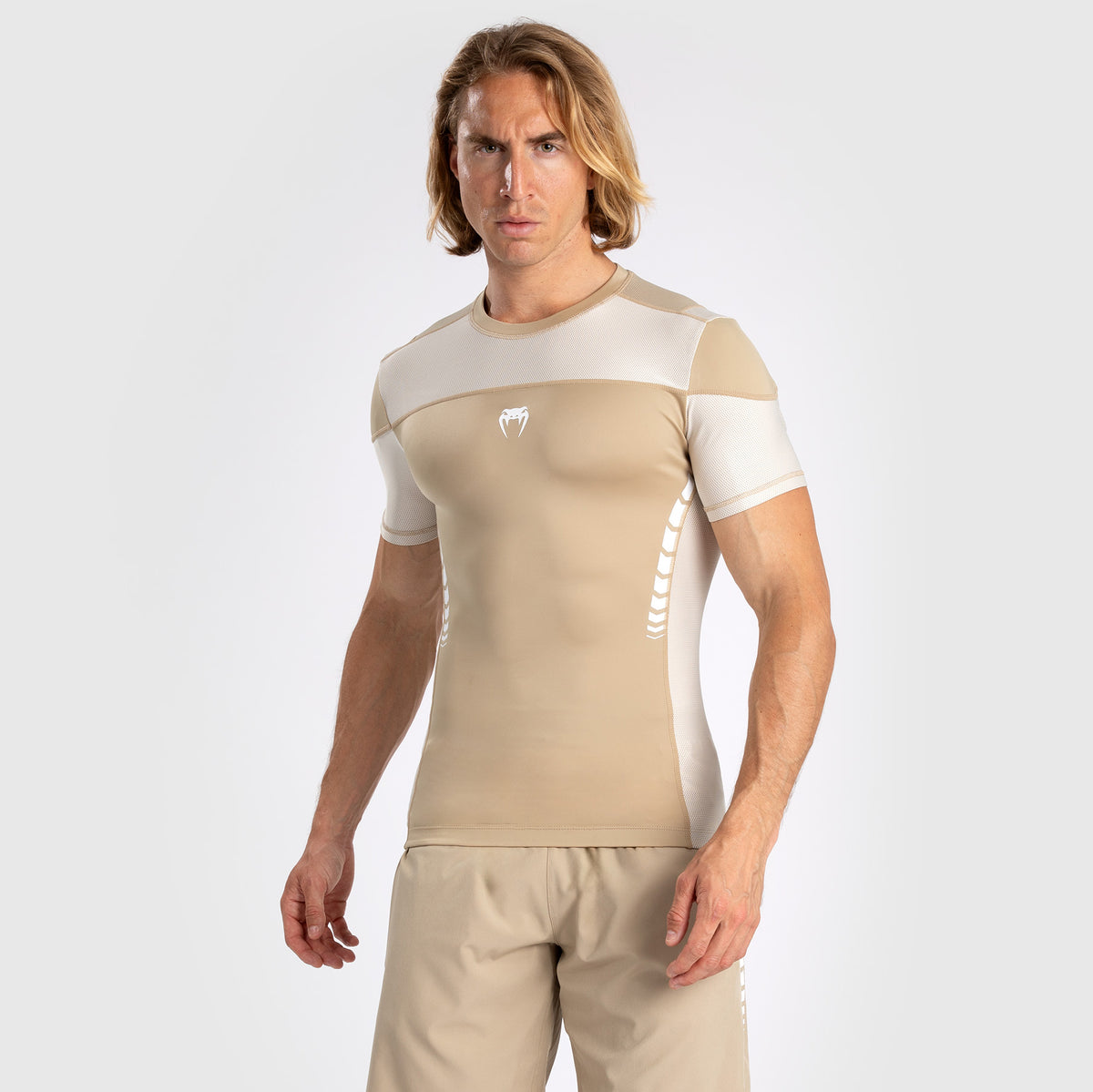 Rashguard À Manches Courtes pour Hommes Venum Tempest - Beige/Sable - product-type_T-Shirts de Compression