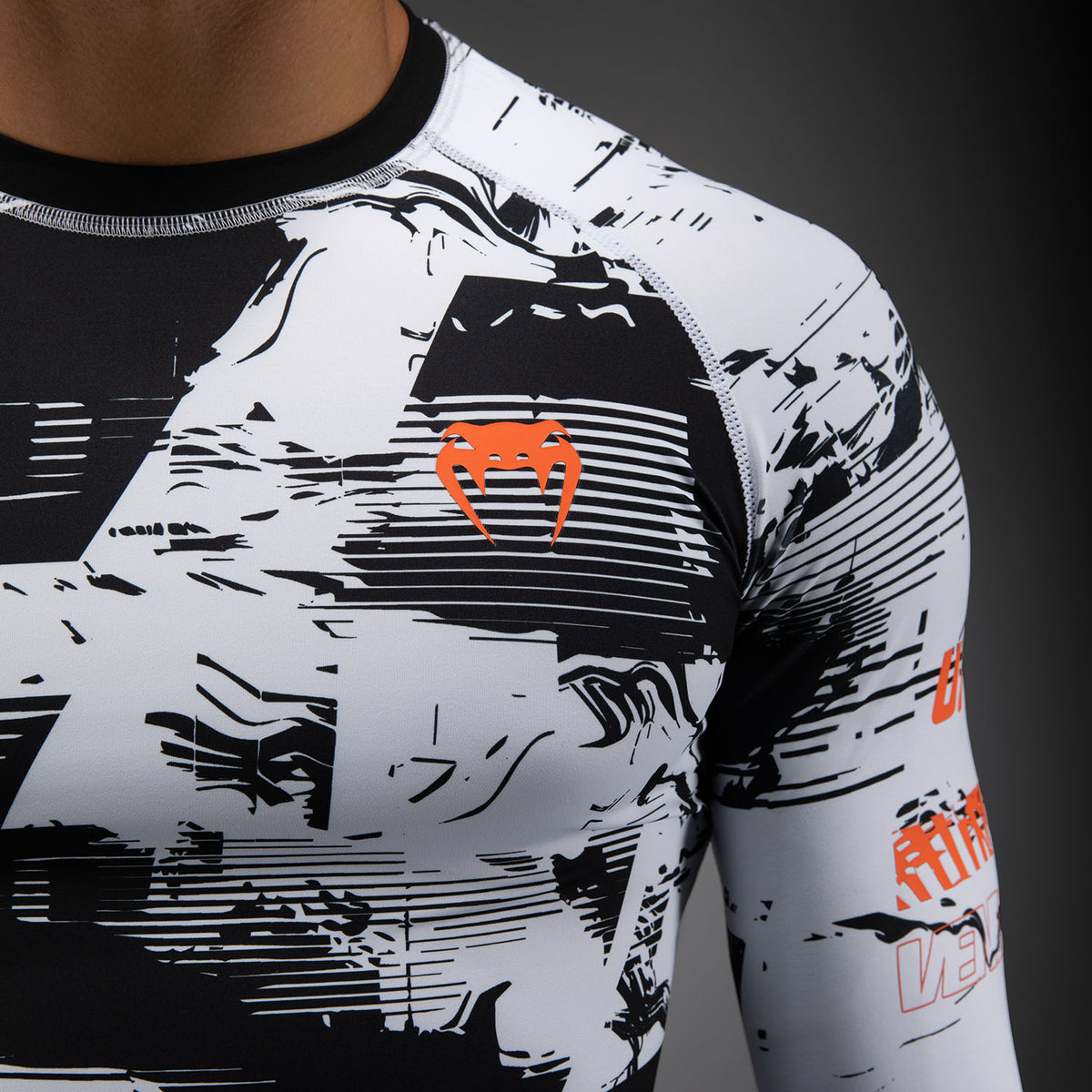 Rashguard manches longues Performance Homme UFC Zenith by Venum Authentic Fight Week - Blanc - product-type_T-Shirts de Compression