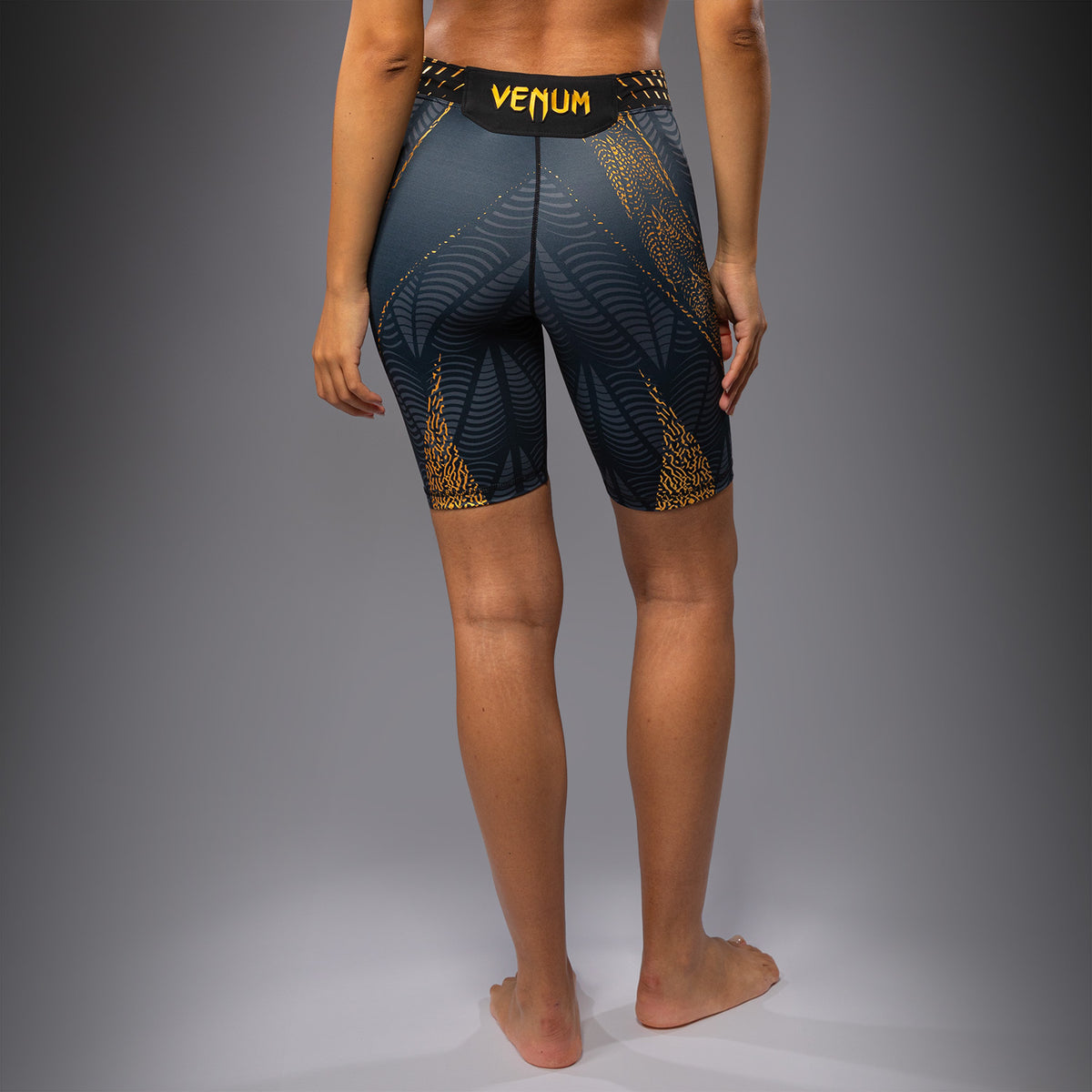 Short de compression coupe longue Femme UFC Zenith by Venum Authentic Fight Night - Champion - product-type_Shorts de compression