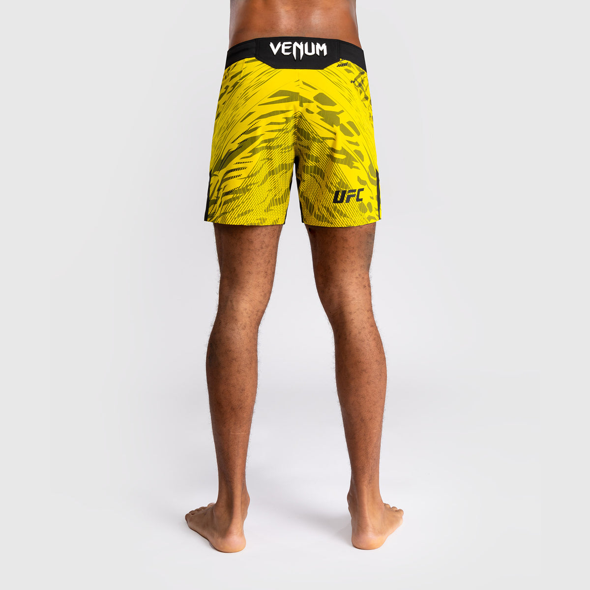 Shorts de Combat pour Hommes UFC Fusion by Venum Personnalisé Authentic Fight Night - Coupe Courte - Jaune - product-type_Shorts de MMA
