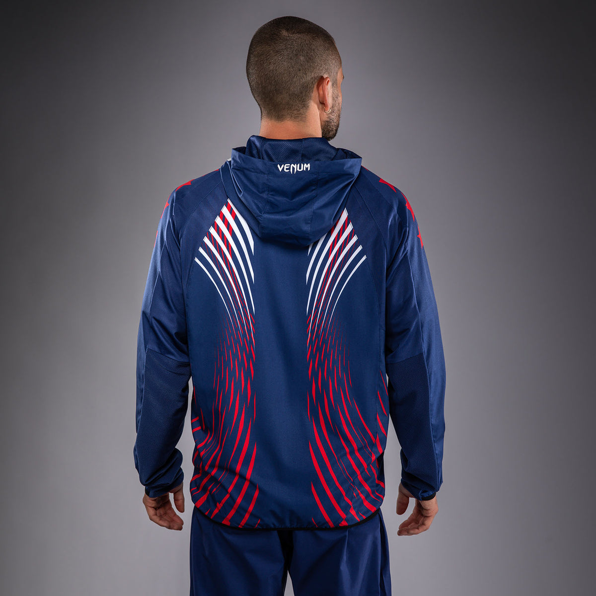 Official UFC Freedom 250 by Venum Authentic Fight Night Sweat à capuche Walkout pour homme - Bleu - product-type_Vestes