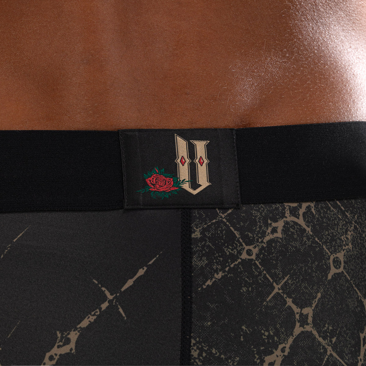 Short de compression pour Hommes Venum Santa Muerte 5.0 - Noir Profond/Or - product-type_Shorts de compression