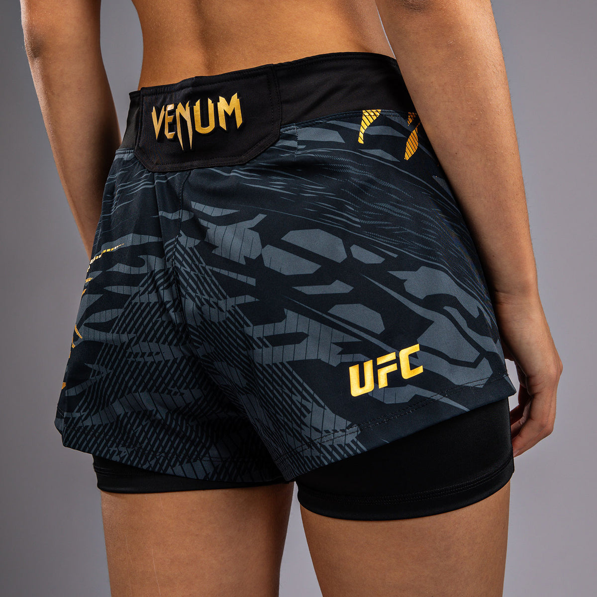 Shorts de Combat pour Femmes UFC Fusion by Venum Authentic Fight Night - Champion - product-type_Shorts de MMA