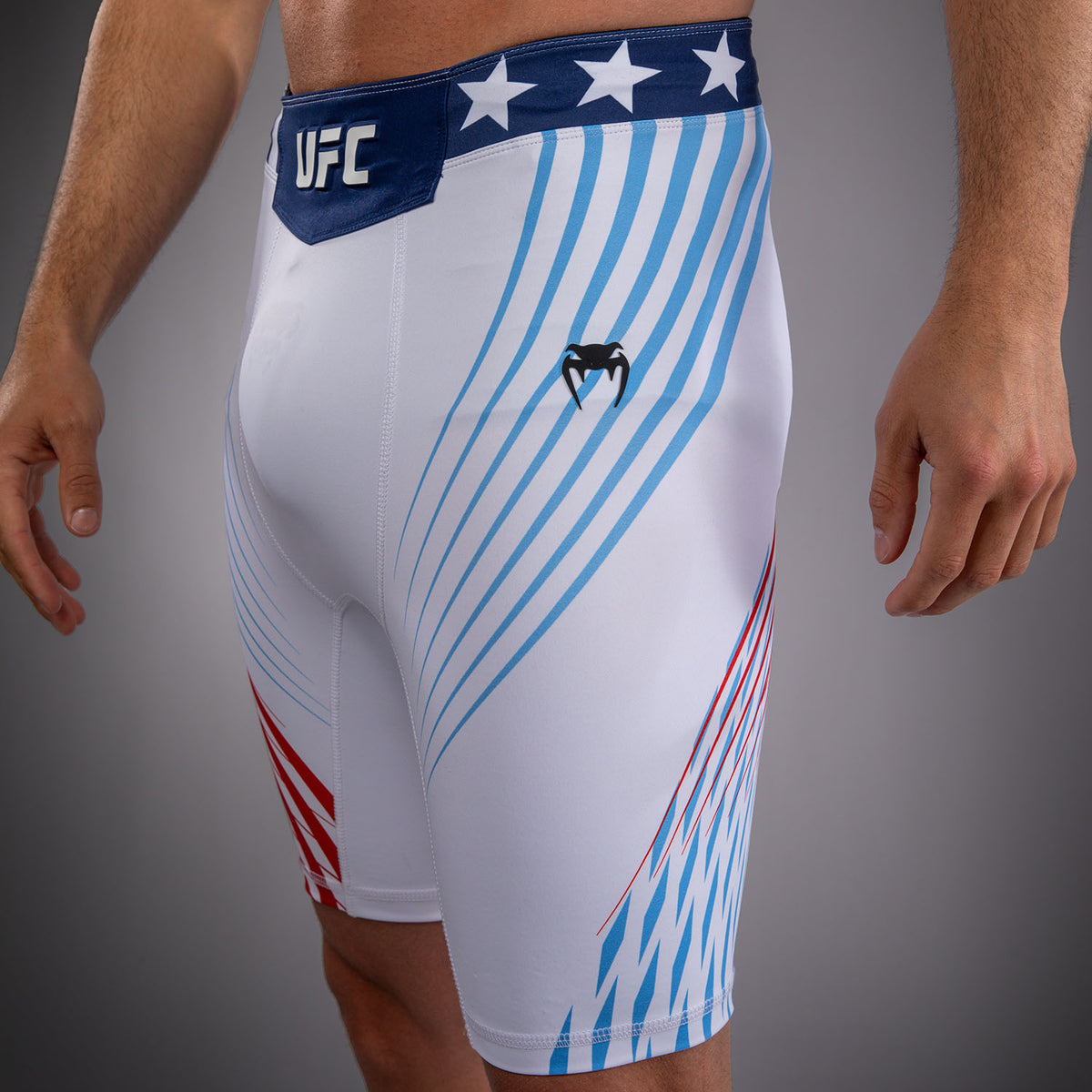Official UFC Freedom 250 by Venum Authentic Fight Night Short Vale Tudo pour homme - Blanc - product-type_Shorts de compression