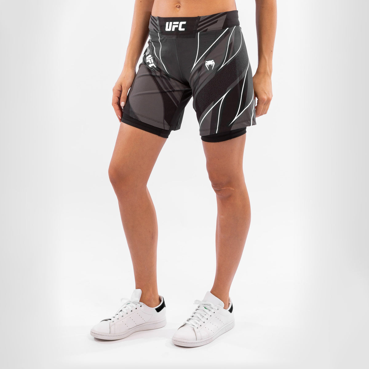 Fightshort Femme UFC Venum Authentic Fight Night - Coupe Longue - Noir - product-type_Shorts de MMA