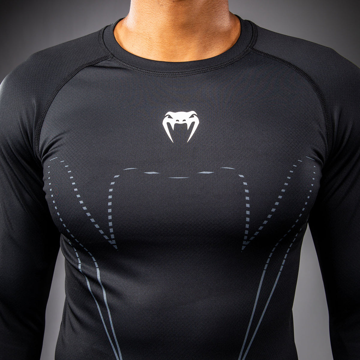 Rashguard à Manches Longues Venum Edge – Noir/Sable - product-type_T-Shirts de Compression