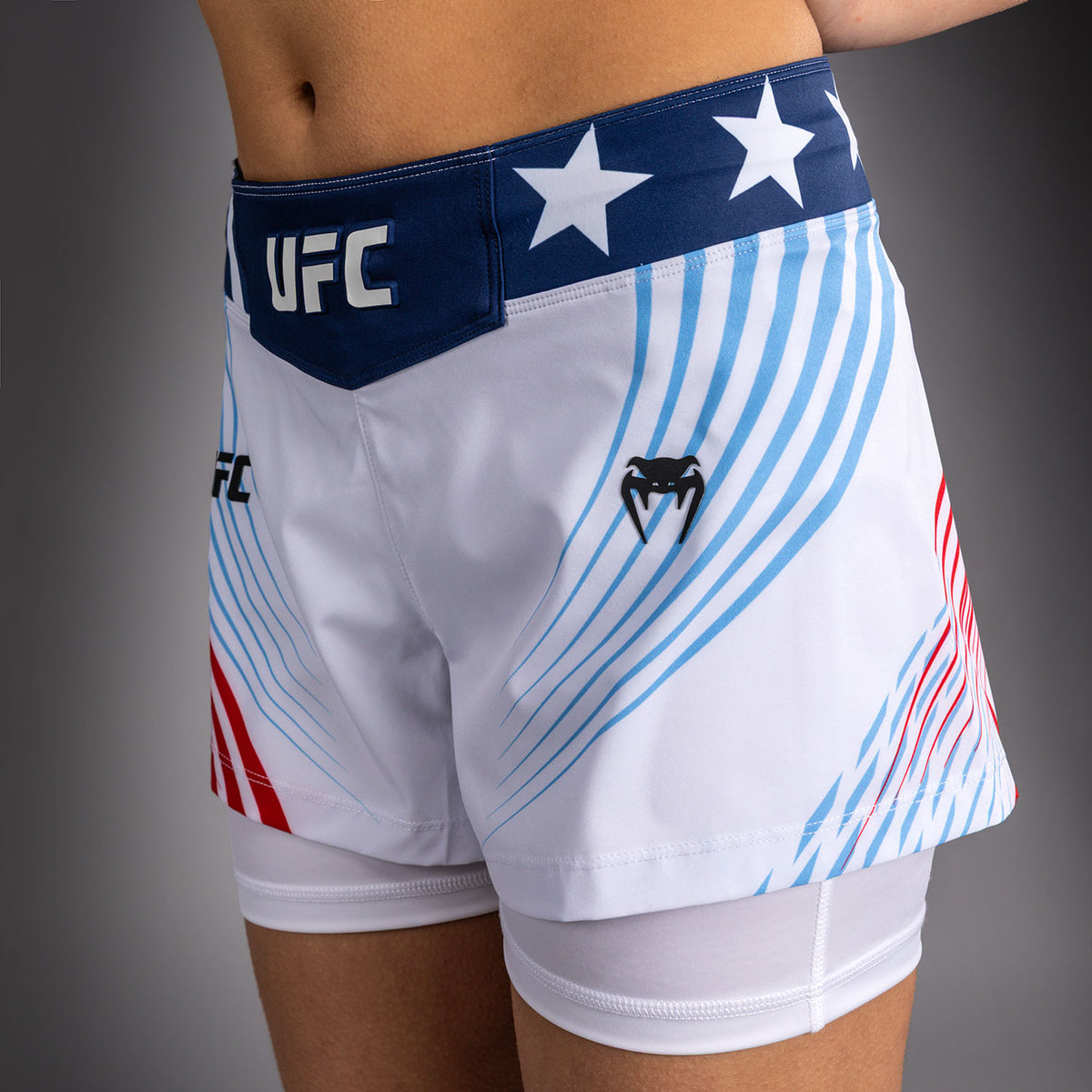 Official UFC Freedom 250 by Venum Authentic Fight Night Short de combat pour femme - Blanc - product-type_Shorts de MMA