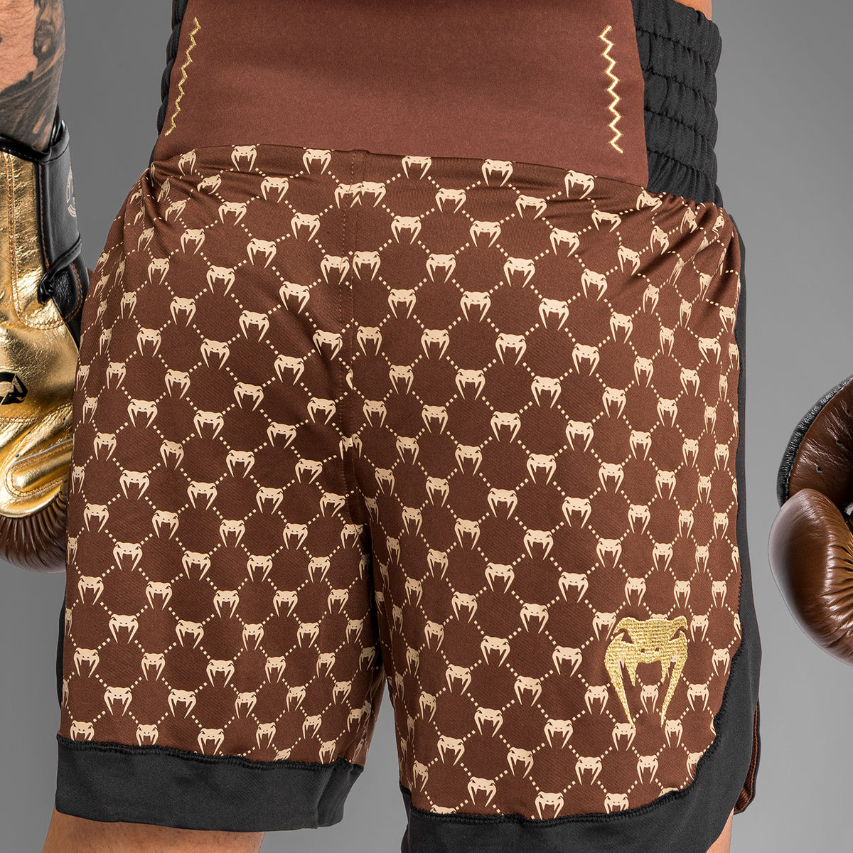 Short de Boxe Venum Monogram - Noir/Marron - product-type_Shorts de boxe