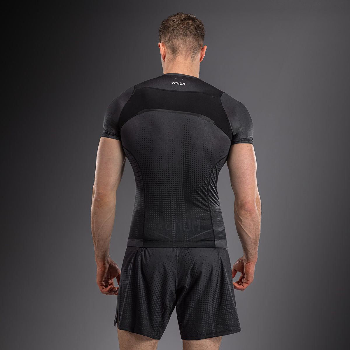 Rashguard à Manches Courtes Venum Stealth – Noir/Blanc - product-type_T-Shirts de Compression