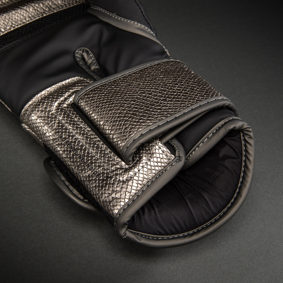 Gants de boxe Venum Challenger 4.0 Scales – Argent/Noir - product-type_Gants de boxe
