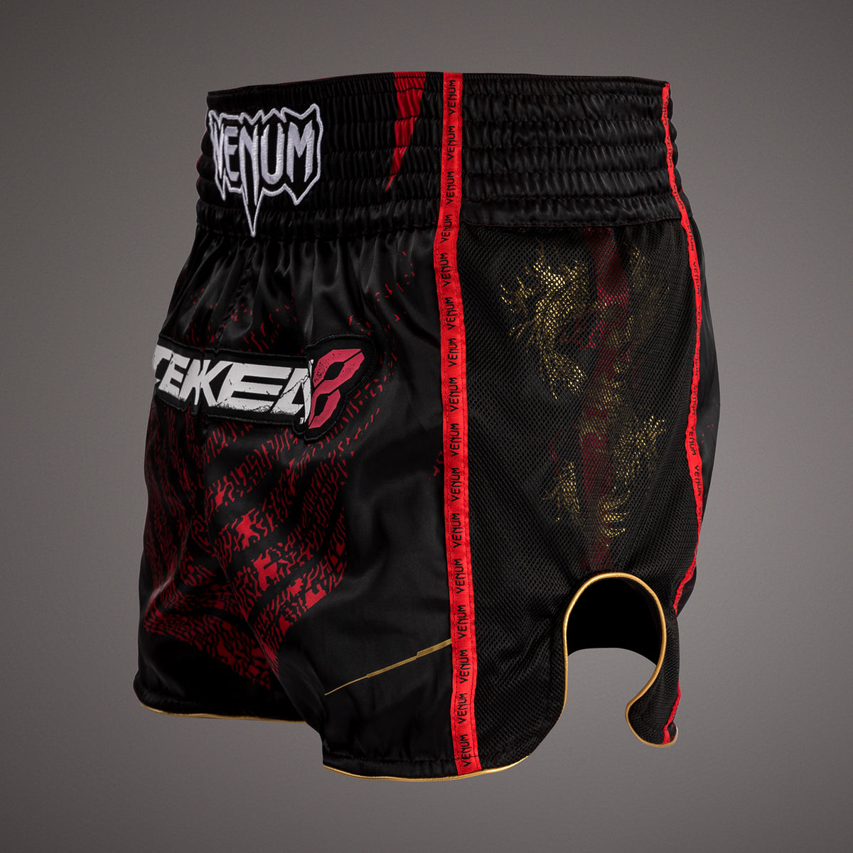 Short de Muay Thai Venum x TEKKEN 8 - Marshall Law - Noir/Rouge/Or - product-type_Shorts de Muay Thai