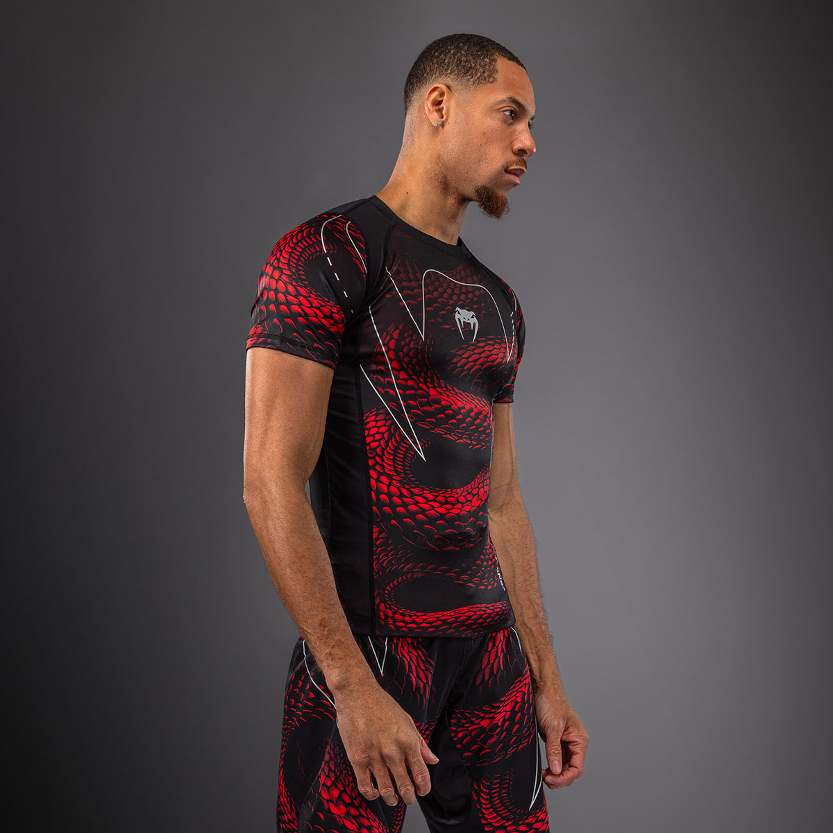 Rashguard à Manches Courtes Venum Matupa - Noir/Rouge/Argent - product-type_T-Shirts de Compression