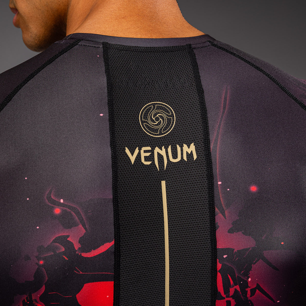 Rashguard à Manches Courtes Itadori Jujutsu Kaisen x Venum – Noir/Rouge - product-type_T-Shirts de Compression