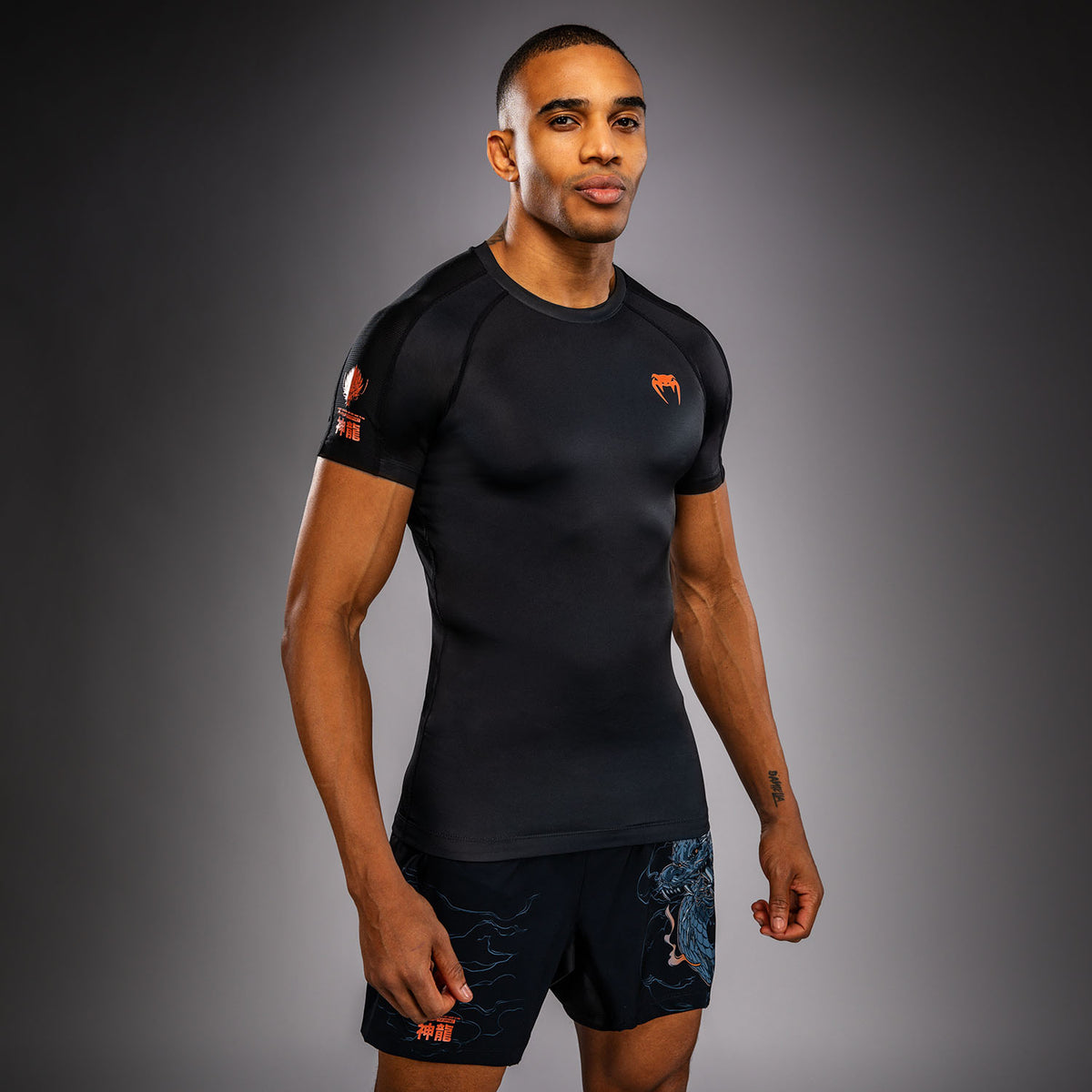Rashguard à Manches Courtes Venum Thunder Dragon – Noir/Gris/Cuivre - product-type_T-Shirts de Compression