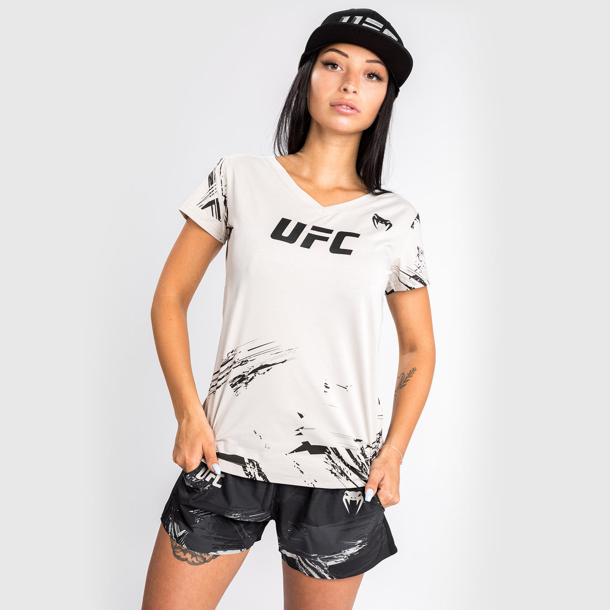 T-Shirt UFC Venum Authentic Fight Week 2.0 - Pour Femmes - Sable - product-type_T-Shirts