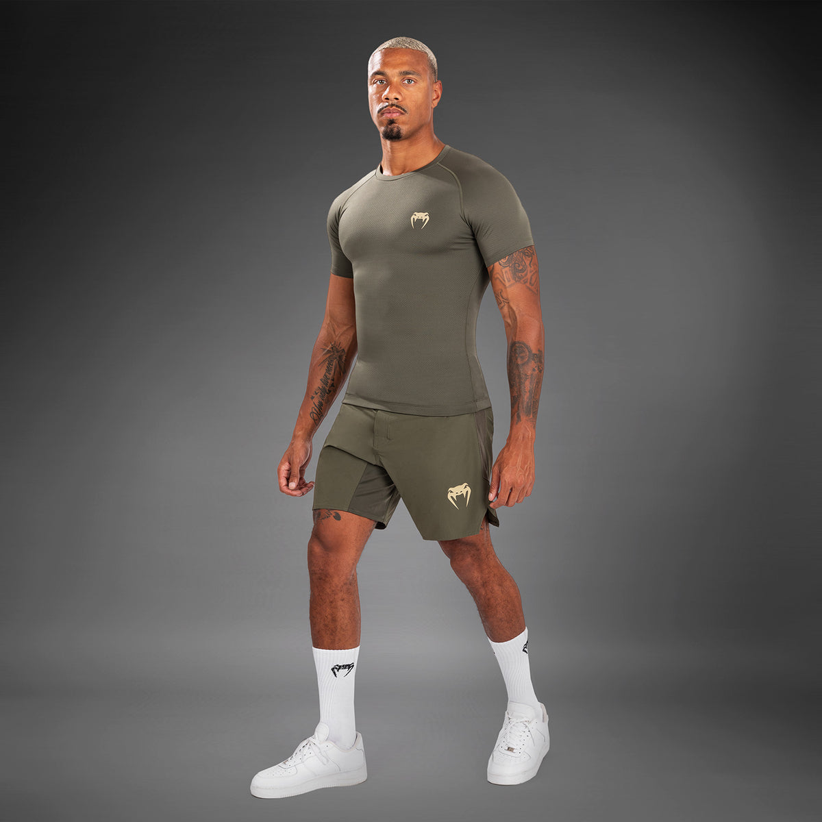 Rashguard à manches courtes pour hommes Venum Contender - Kaki - product-type_T-Shirts de Compression