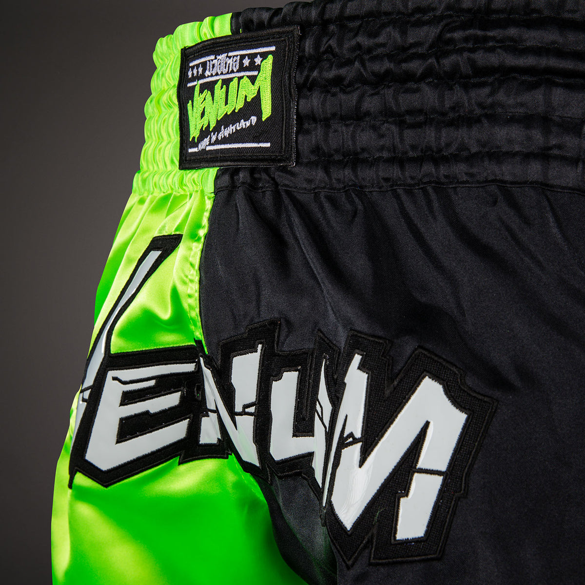 Short de Muay Thai Venum Inferno 2.0 - Vert/Noir - product-type_Shorts de Muay Thai