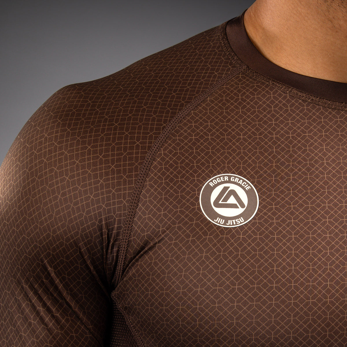 Rashguard à Manches Courtes Venum x Roger Gracie Academy - Marron Foncé - product-type_T-Shirts de Compression