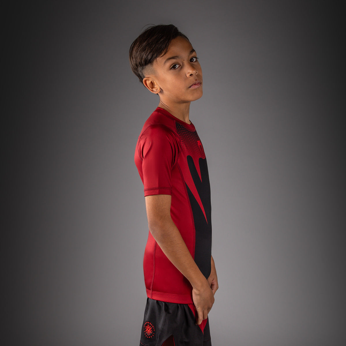 Rashguard à Manches Courtes Pour Enfant Venum Attack - Noir/Rouge - product-type_T-Shirts de Compression