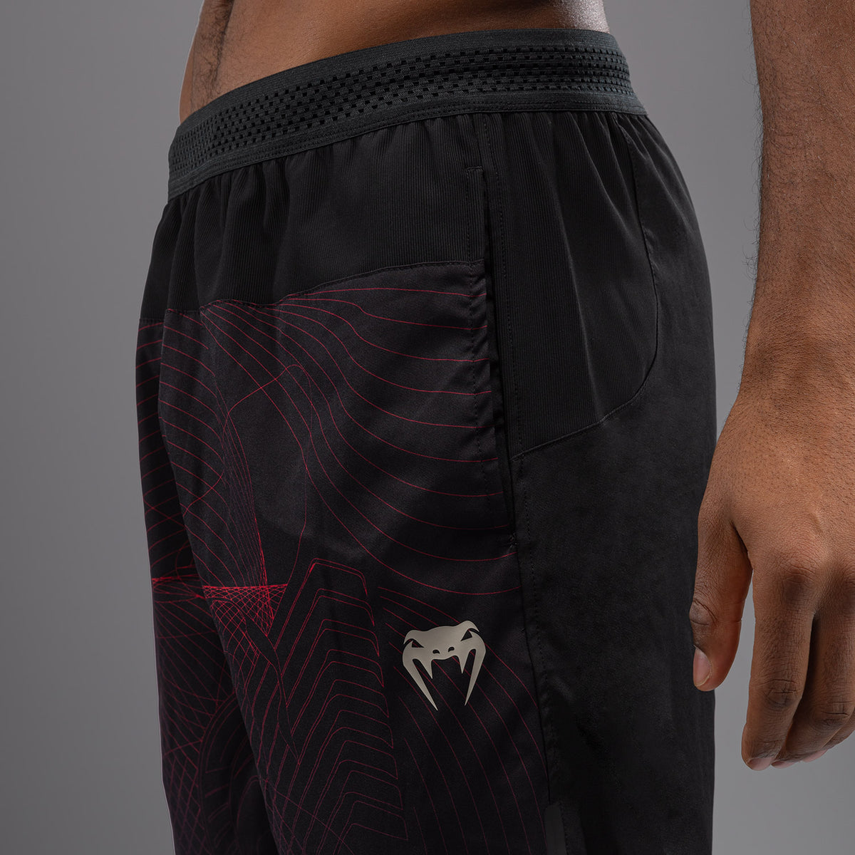 Short d'entraînement Venum G-Fit Air pour Hommes - Noir Profond/Rouge Feu - product-type_Shorts de training