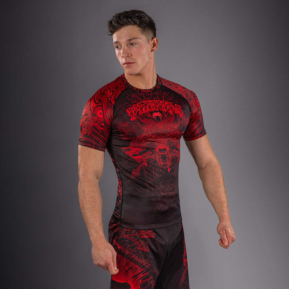 Rashguard à Manches Courtes Venum Wolf Atak – Noir/Rouge - product-type_T-Shirts de Compression