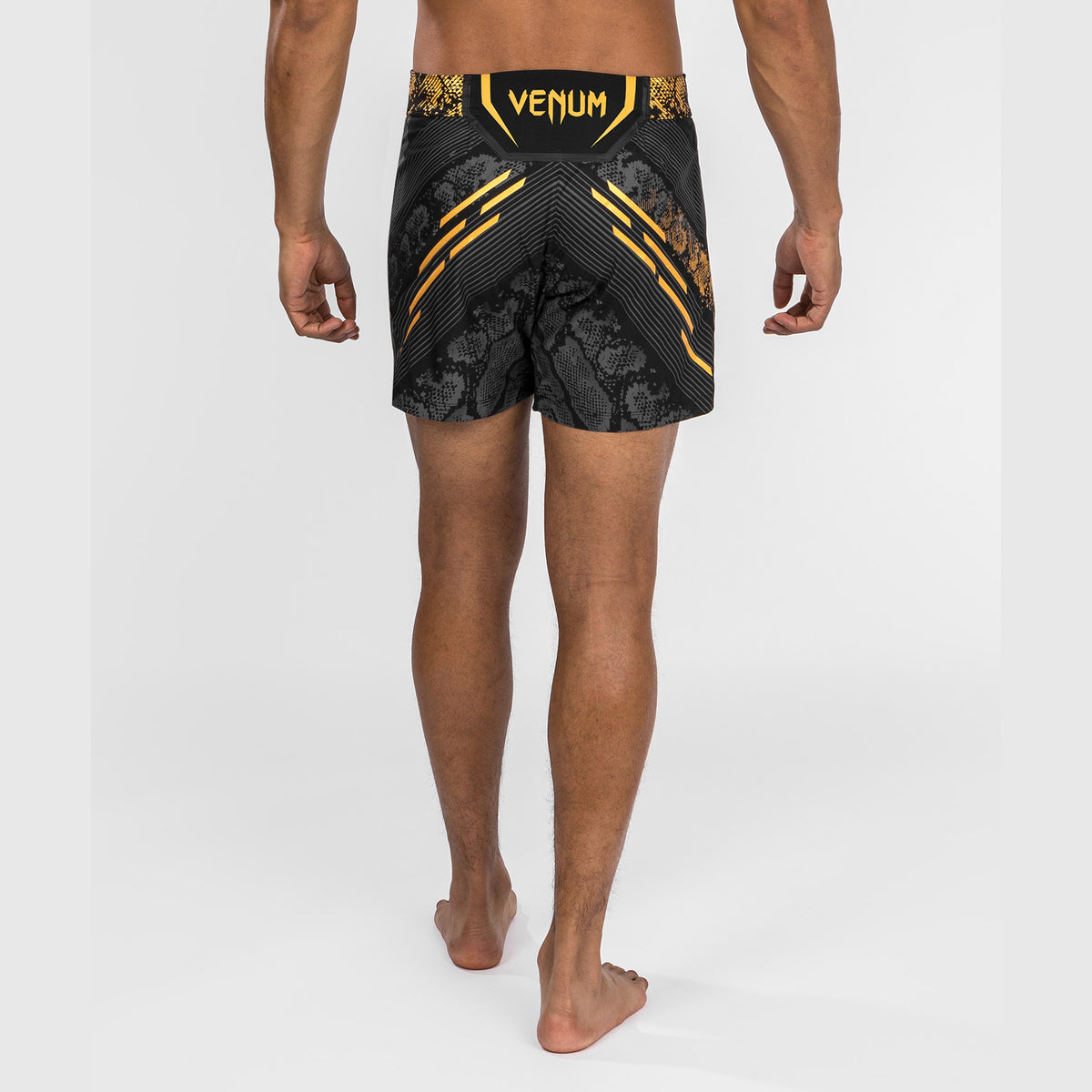 Short de combat personnalisé Coupe courte pour Hommes UFC Adrenaline by Venum Authentic Fight Night – Noir/Or - product-type_Shorts de MMA