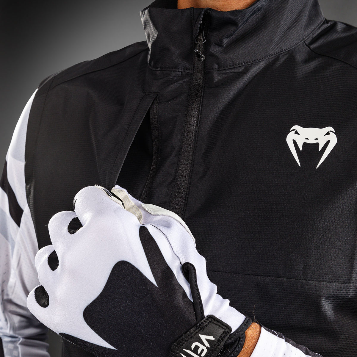 Coupe-vent sans manches Venum MX Basics - Noir/Blanc - product-type_Vestes
