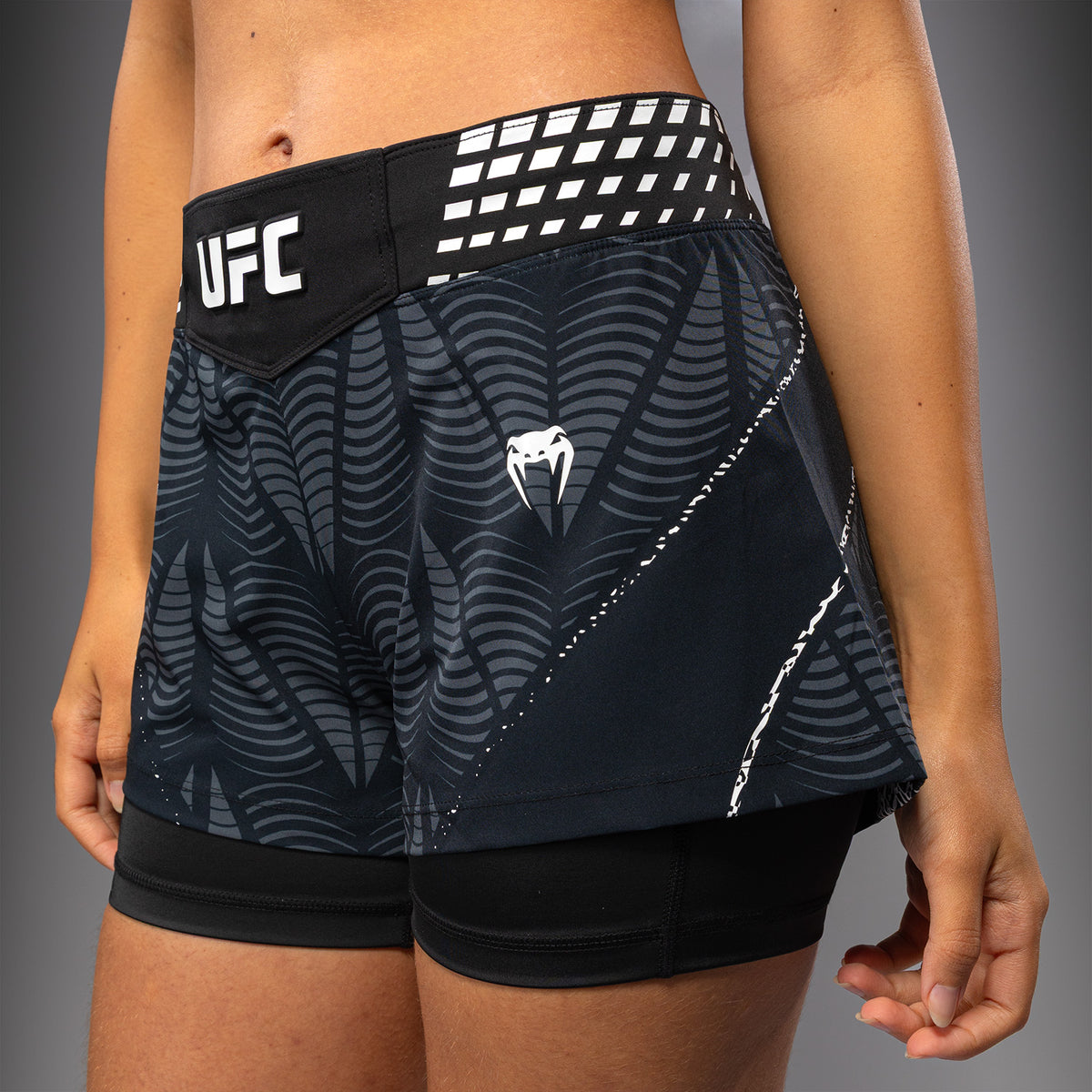 Short de combat coupe courte Femme Personnalisé UFC Zenith by Venum Authentic Fight Night - Noir - product-type_Shorts de MMA