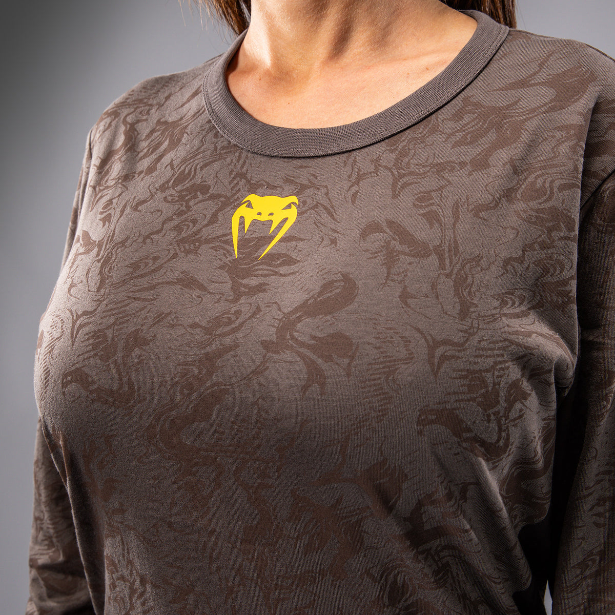 T-shirt en Coton à Manches Longues pour Femmes UFC Fusion by Venum Fight Week - Marron Terrestre - product-type_T-Shirts