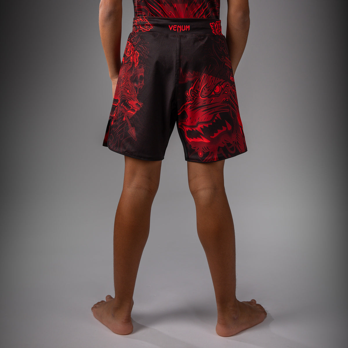 Short de Combat Pour Enfants Venum Wolf Atak – Noir/Rouge - product-type_Shorts de MMA