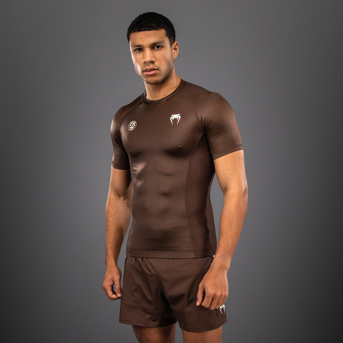 Rashguard à Manches Courtes Venum x Roger Gracie Academy - Marron Foncé - product-type_T-Shirts de Compression