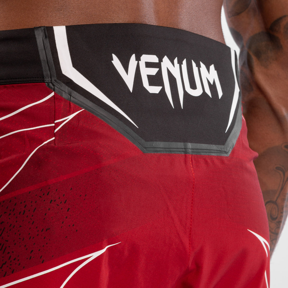 Short Homme Venum UFC Authentic Fight Night – Rouge - product-type_Shorts de MMA