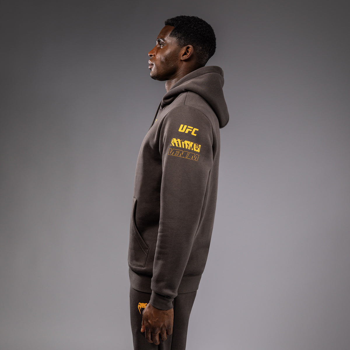 Sweatshirt à Capuche pour Hommes UFC Fusion by Venum Fight Week - Marron Terrestre - product-type_Sweatshirts