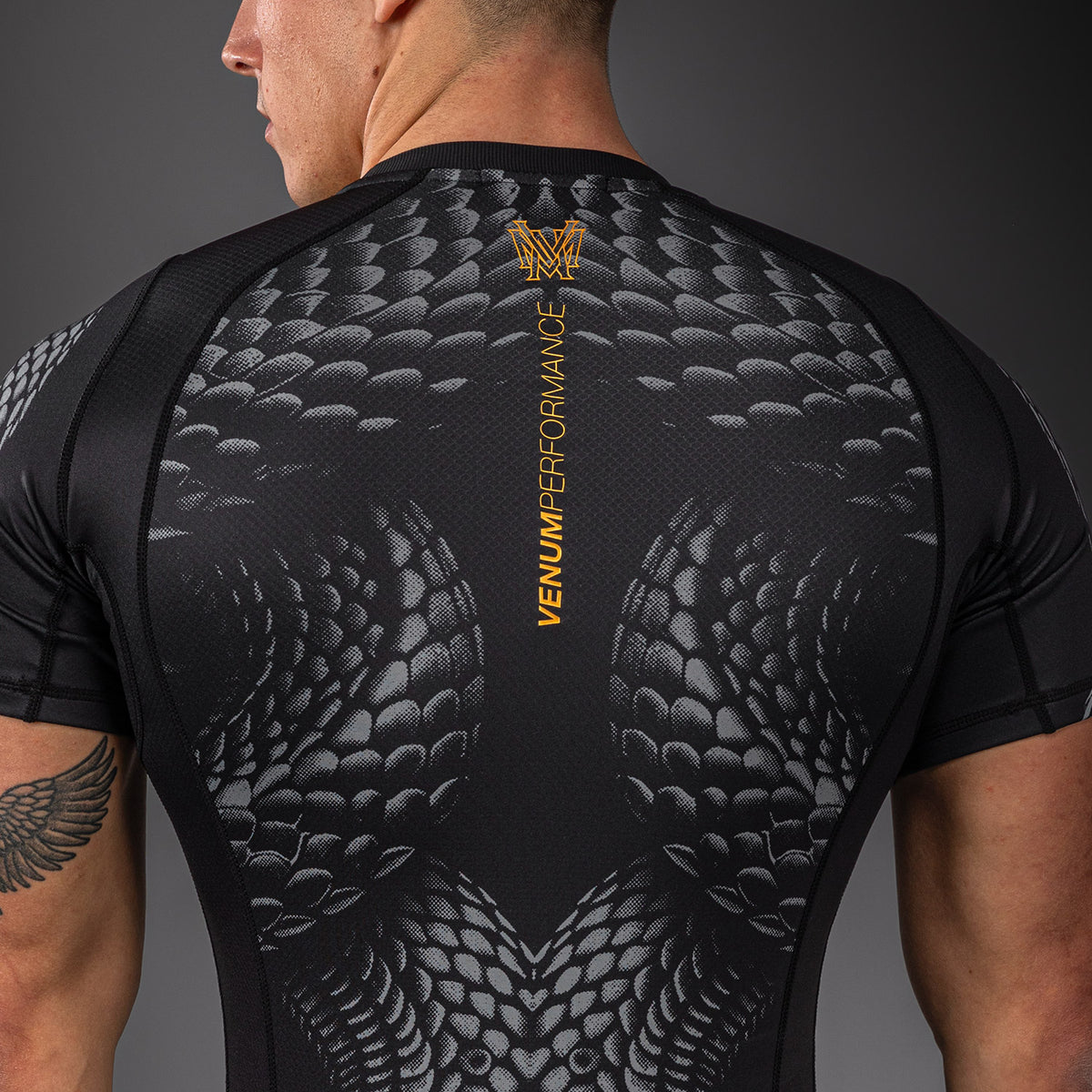 Rashguard à Manches Courtes Venum Matupa - Noir/Gris/Or - product-type_T-Shirts de Compression