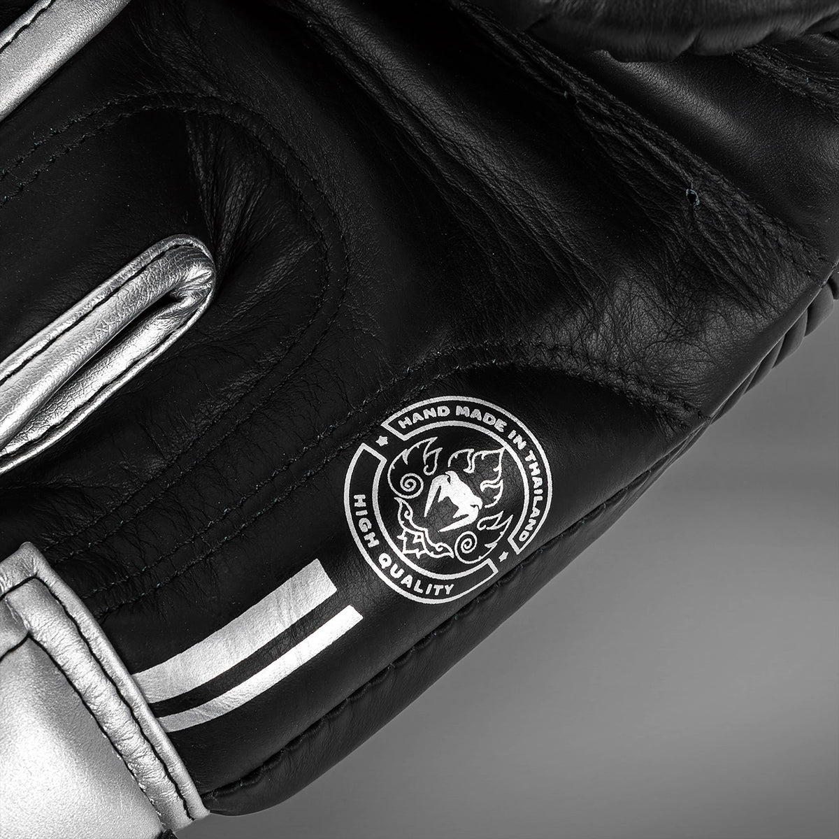 Gants de boxe Venum Power 2.0 - Noir/Argent - product-type_Gants de boxe