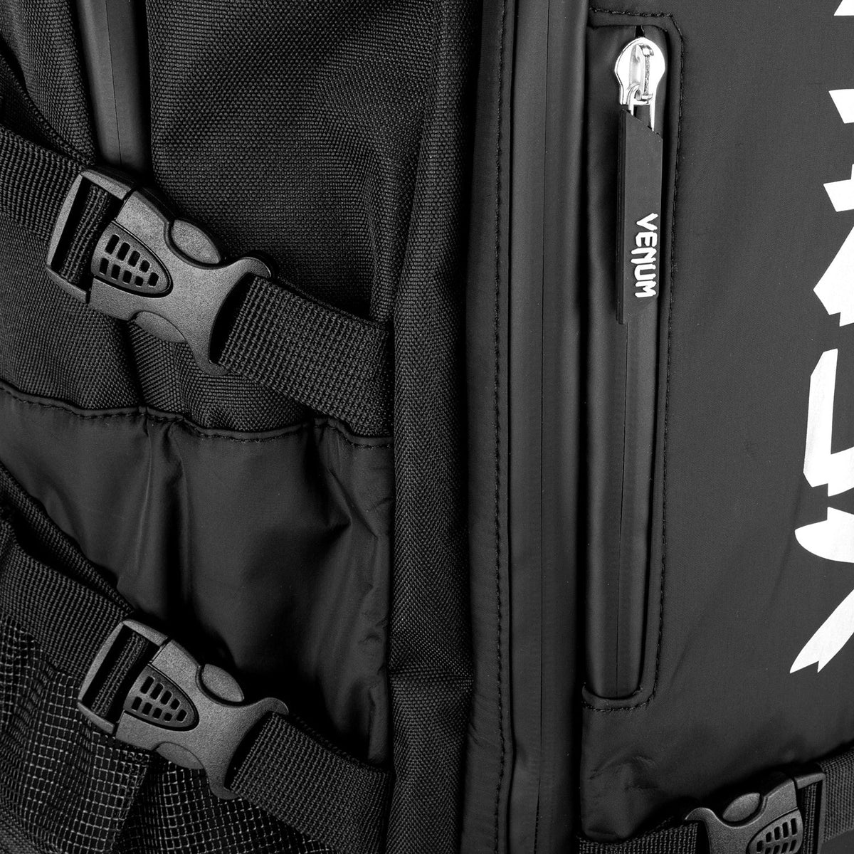 Sac à Dos Venum Challenger Xtrem Evo (50-63L) – Noir/Blanc - product-type_Sacs de sport