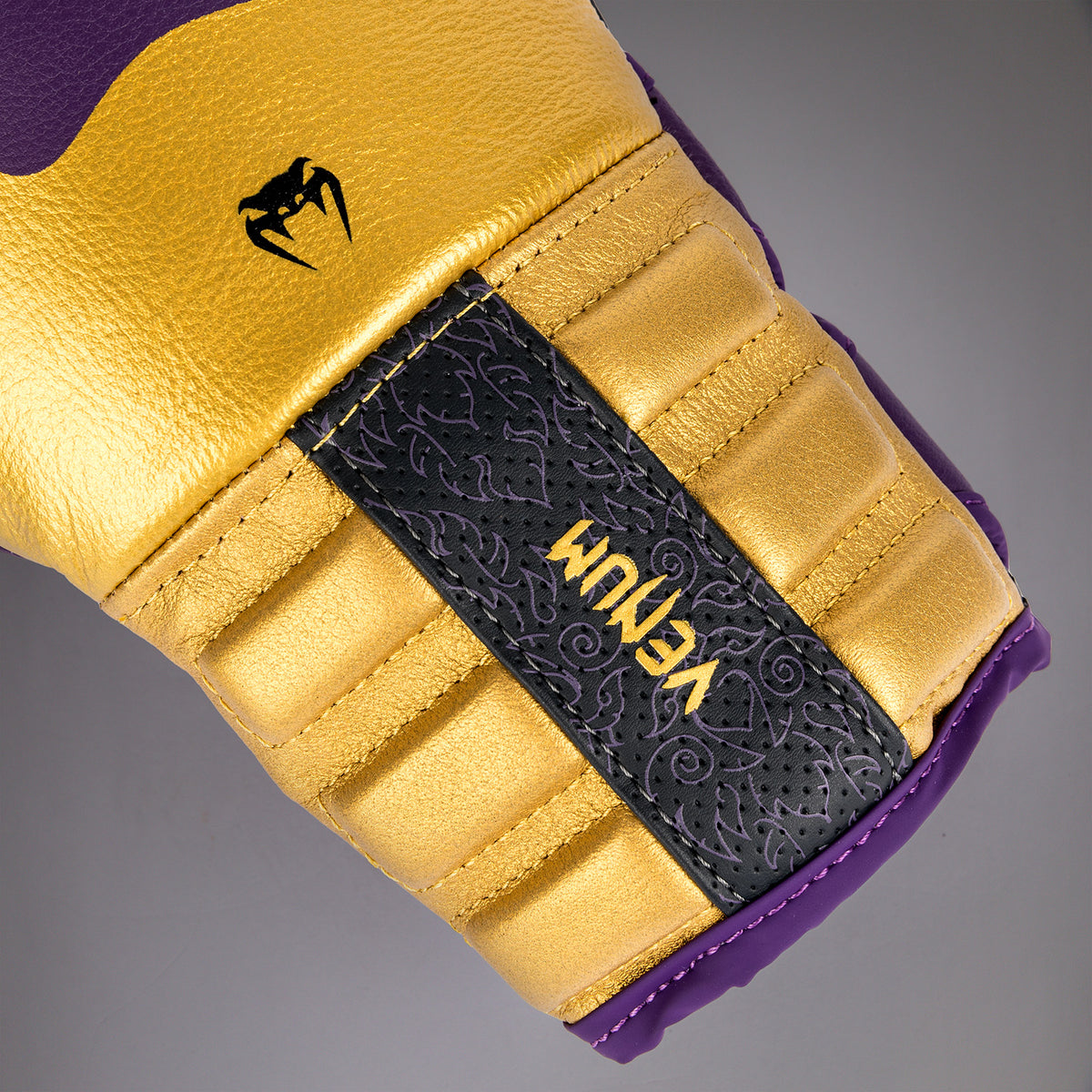 Gants de boxe Venum Reverso - Violet foncé/Or - product-type_Gants de boxe