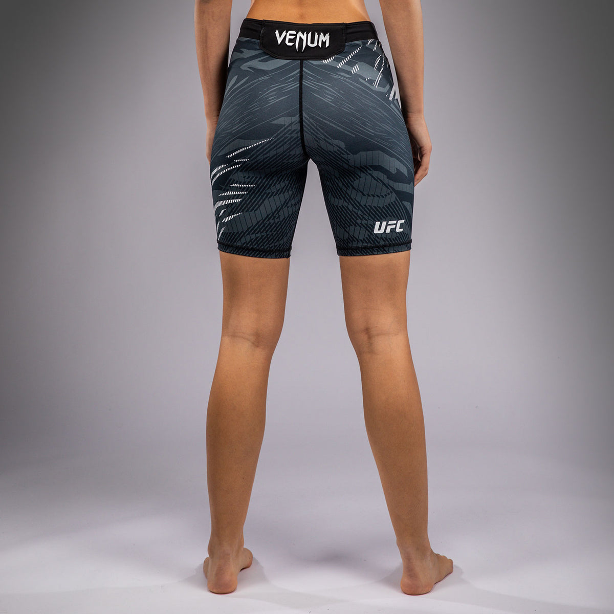 Short de compression pour Femmes UFC Fusion by Venum Authentic Fight Night - Coupe Longue - Noir - product-type_Shorts de compression