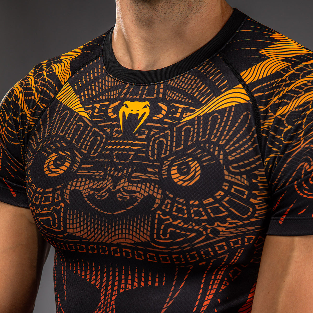 Rashguard Manches Courtes Venum Quetzal Fury - Noir/Rouge Fury/Mandarine - product-type_T-Shirts de Compression
