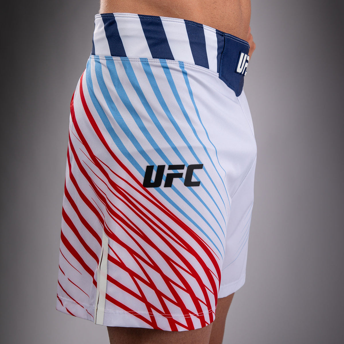 UFC Freedom 250 by Venum Authentic Fight Night Short de combat Personnalisé coupe courte pour homme - Blanc - product-type_Shorts de MMA