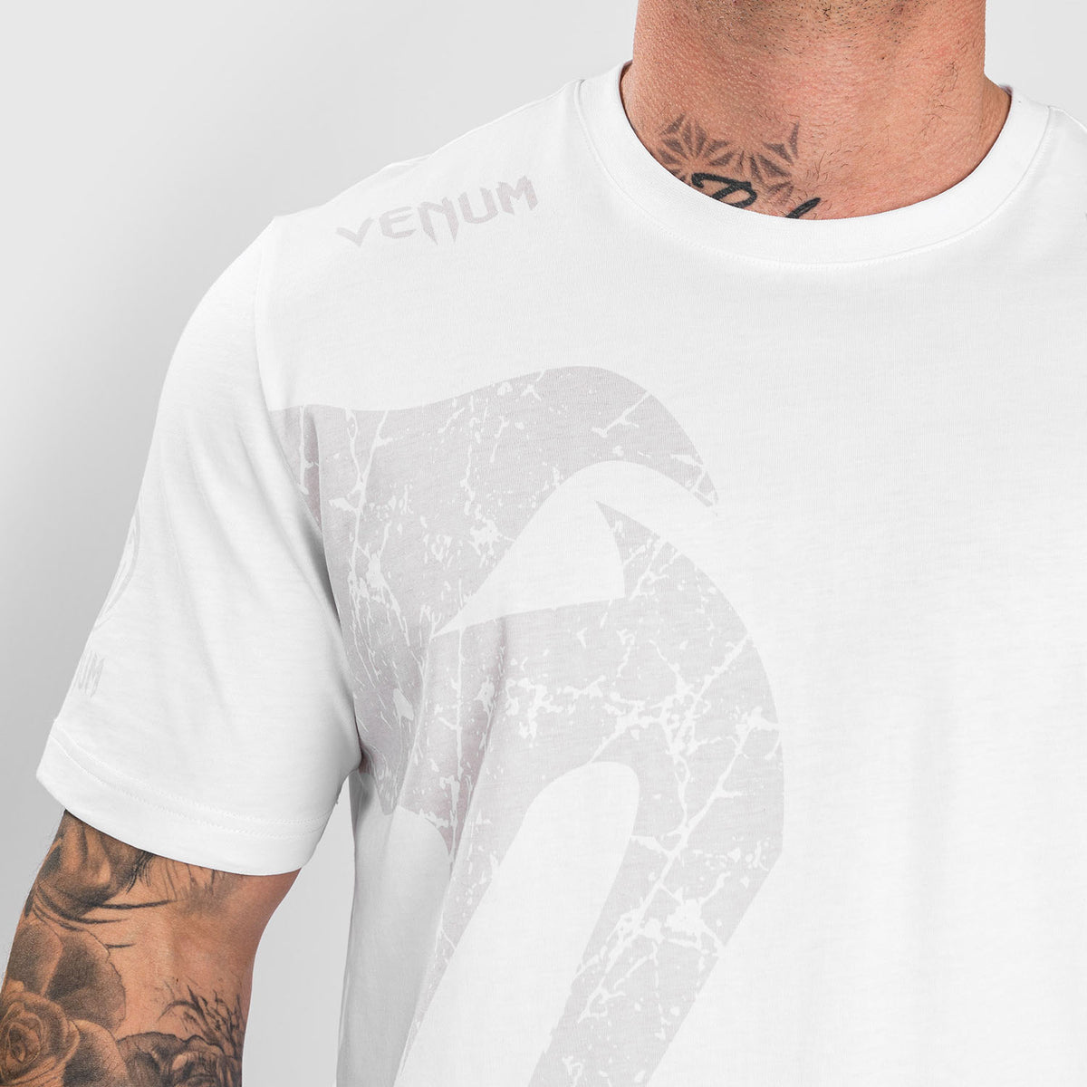 T-shirt Venum Giant Regular Fit - Blanc - product-type_T-Shirts