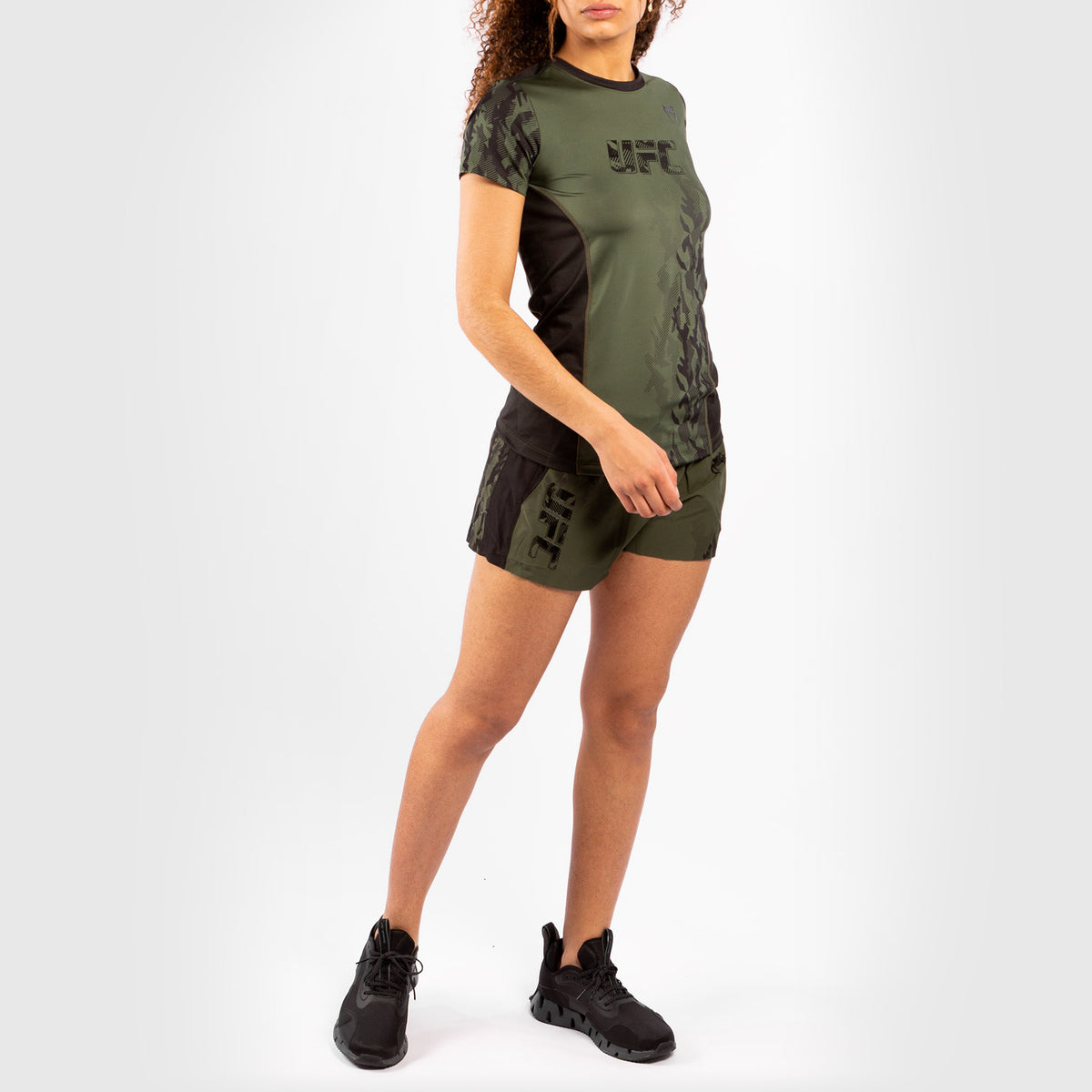 T-shirt Performance à Manches Courtes Femme Venum UFC Authentic Fight Week – Kaki - product-type_T-Shirts Dry Tech